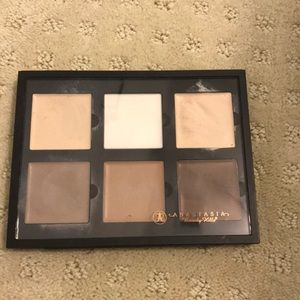 anastasia beverly hill contour cream hit